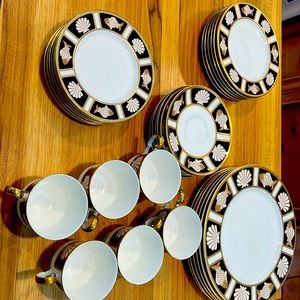 Cathy Hardwick for Mikasa onyx Fish and Shell Bone China set of 6. New